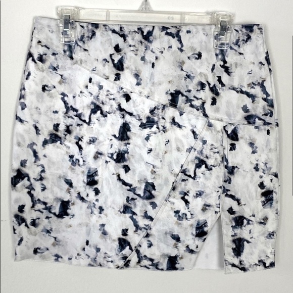 Zara Neoprene Printed Skirt Size L - Picture 1 of 6